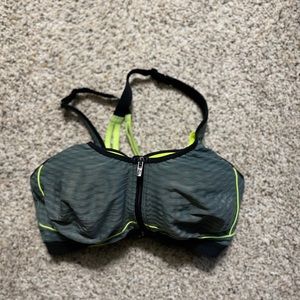 Victoria secrets body sports bra